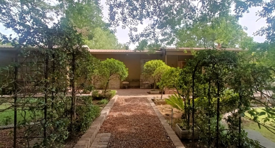 8 Bedroom Property for Sale in Sasolburg Ext 15 Free State